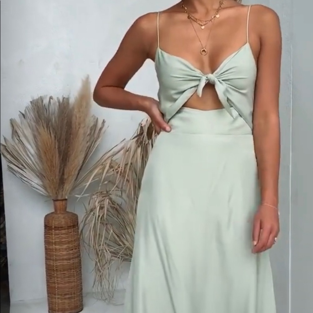 Whyte Valentyne midi front tie dress